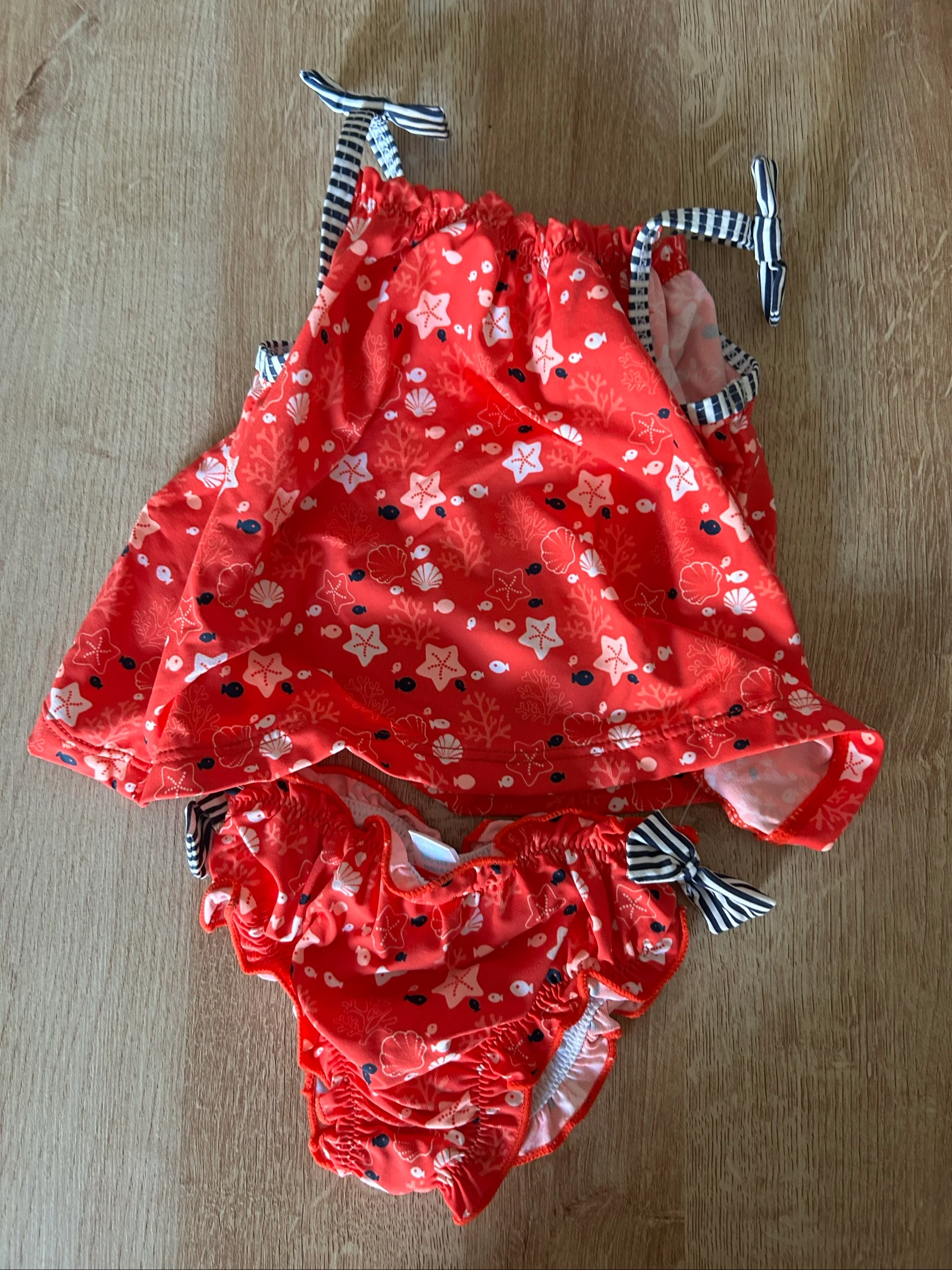 Conjunto de banho culote camiseta vermelha floral 6 meses – photo 3